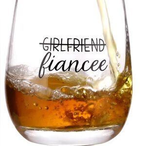 Wine Glass fiancé